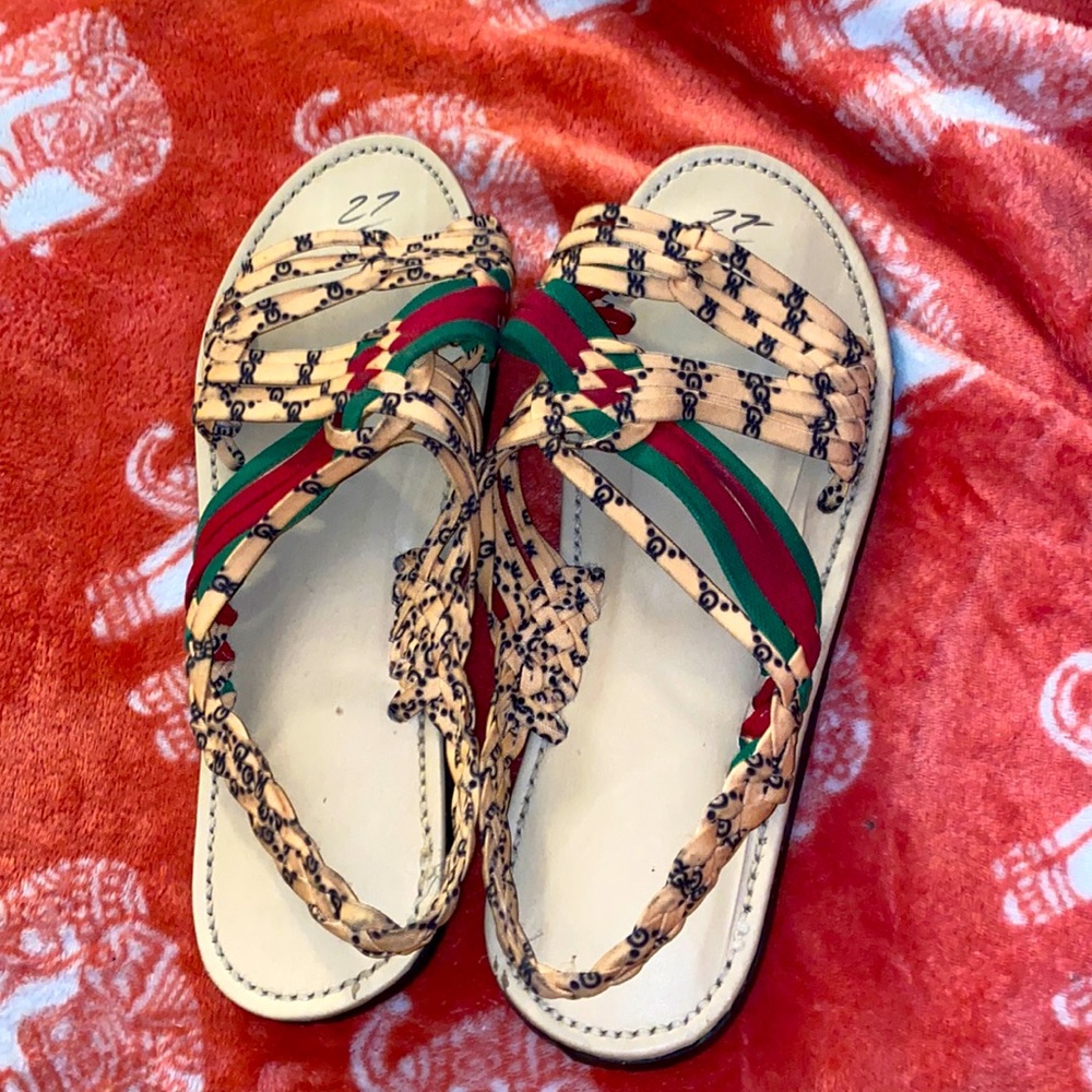 Gucci slides, size 8